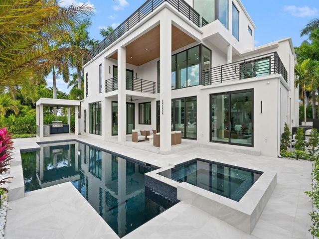 111 Fiesta Way, Fort Lauderdale, FL 33301