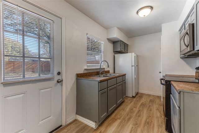 3104 Forestdale Lane, Balch Springs, TX 75180