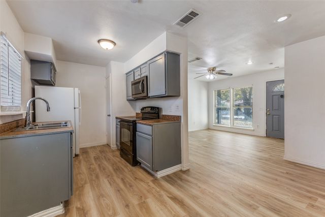 3104 Forestdale Lane, Balch Springs, TX 75180