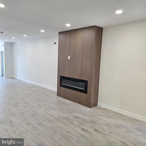 5755 N 17TH ST, Philadelphia, PA 19141