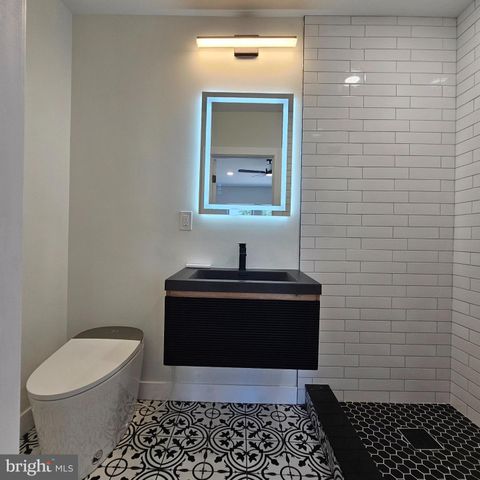 5755 N 17TH ST, Philadelphia, PA 19141
