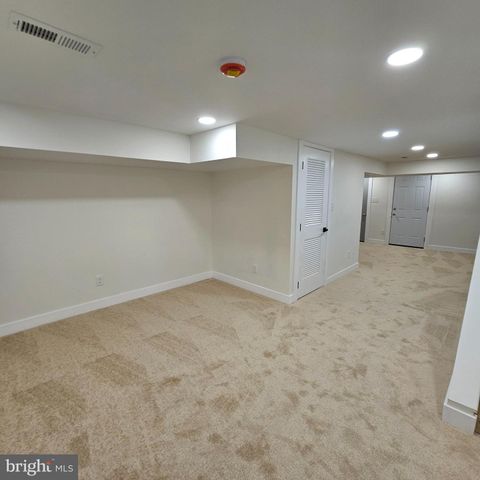 5755 N 17TH ST, Philadelphia, PA 19141
