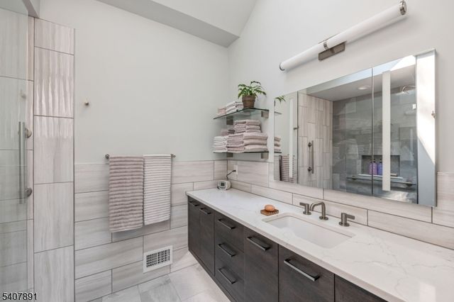 69 Sherwood Dr, Morris Twp., NJ 07960