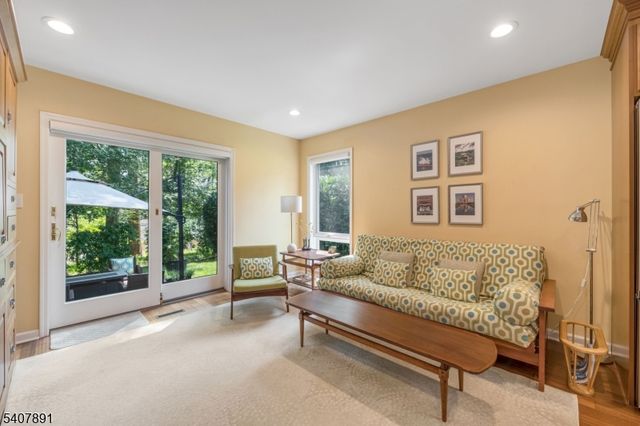 69 Sherwood Dr, Morris Twp., NJ 07960