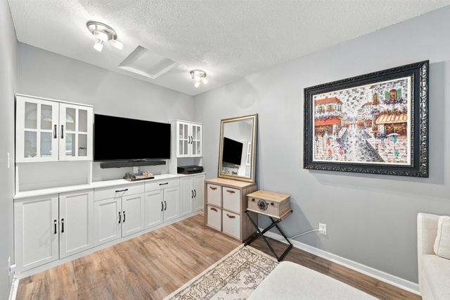 7505 W 111th Street, Bloomington, MN 55438