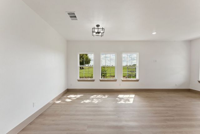 439 Private Road 5440, Point, TX 75472