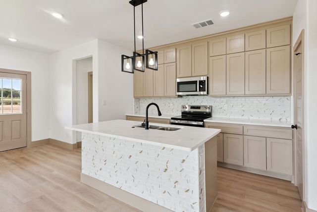 439 Private Road 5440, Point, TX 75472