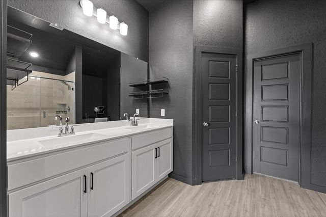 8419 Jetty Glen Drive, Cypress, TX 77433