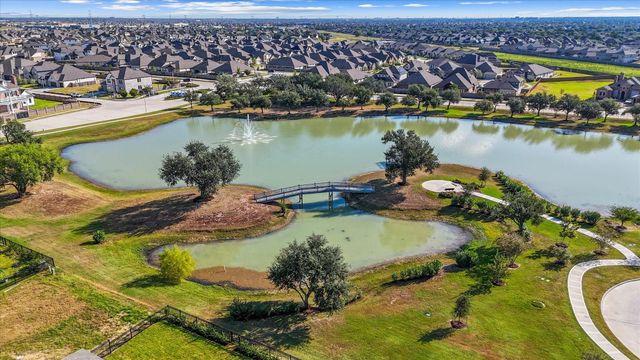 8419 Jetty Glen Drive, Cypress, TX 77433