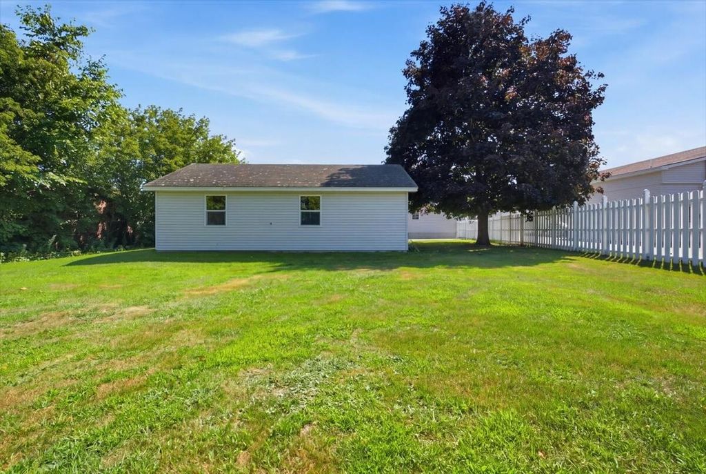 986 Sabattus Street, Lewiston, ME 04240 — photo 4