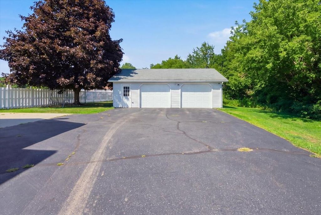 986 Sabattus Street, Lewiston, ME 04240 — photo 5