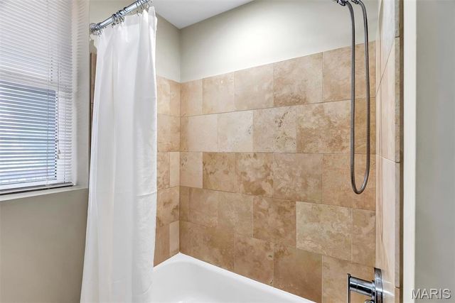 6108 Washington Boulevard 201, St Louis, MO 63112