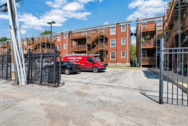 6108 Washington Boulevard 201, St Louis, MO 63112