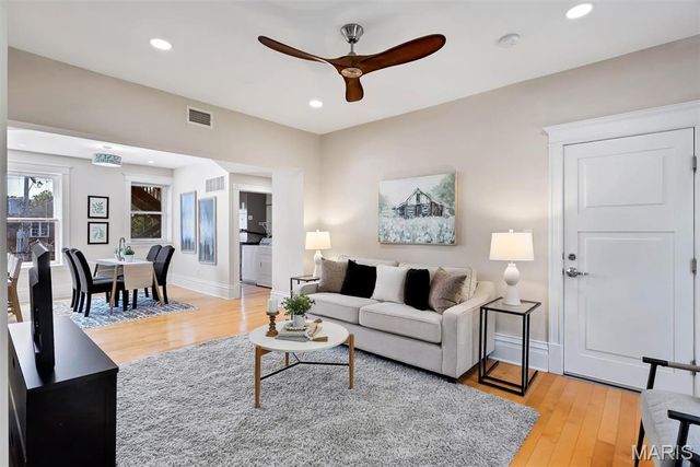 6108 Washington Boulevard 201, St Louis, MO 63112