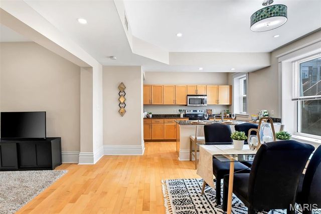 6108 Washington Boulevard 201, St Louis, MO 63112