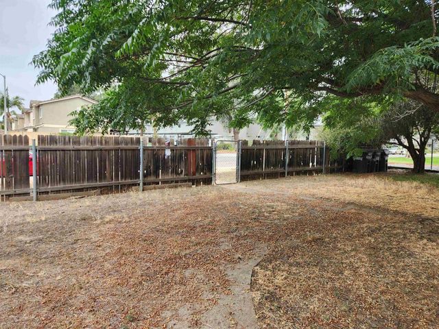 664 N Fig St, Escondido, CA 92025