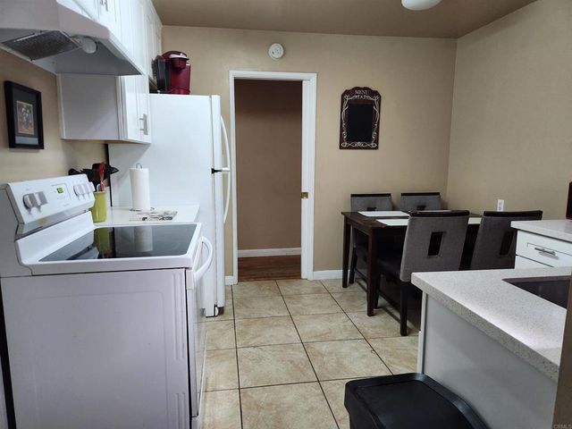 664 N Fig St, Escondido, CA 92025