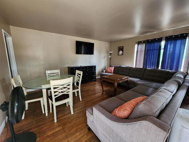664 N Fig St, Escondido, CA 92025