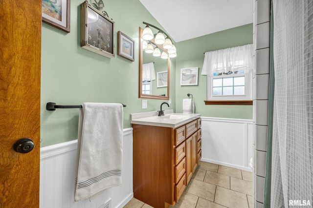 1711 SHORT Drive, Pekin, IL 61544