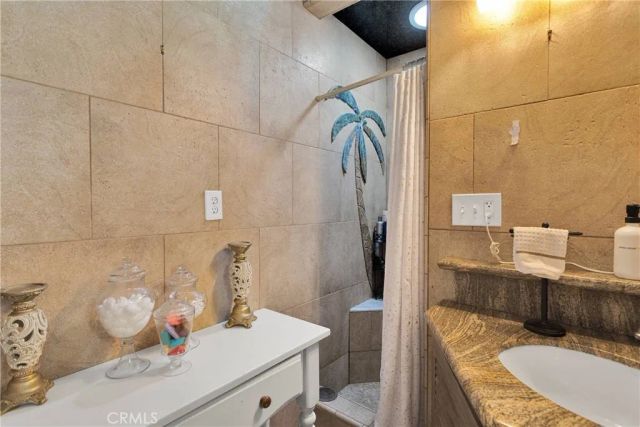 14444 Iroquois Road, Apple Valley, CA 92307