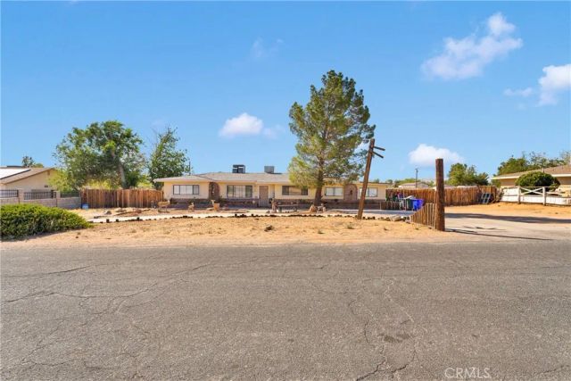 14444 Iroquois Road, Apple Valley, CA 92307