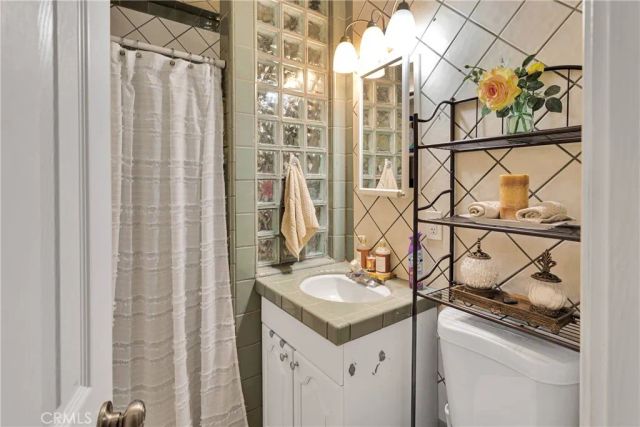 14444 Iroquois Road, Apple Valley, CA 92307