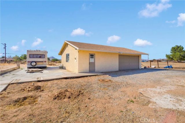 14444 Iroquois Road, Apple Valley, CA 92307