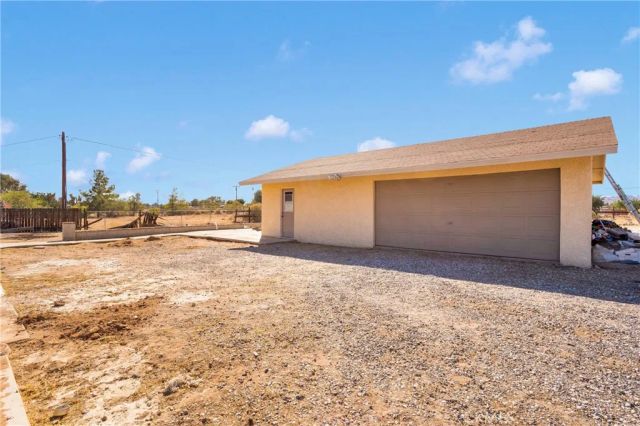 14444 Iroquois Road, Apple Valley, CA 92307