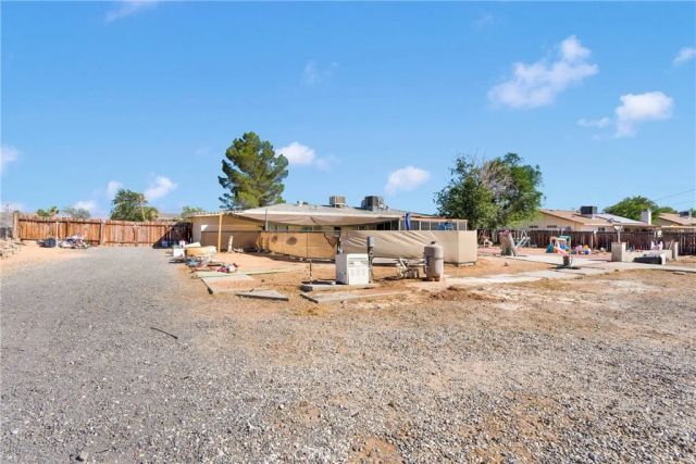 14444 Iroquois Road, Apple Valley, CA 92307