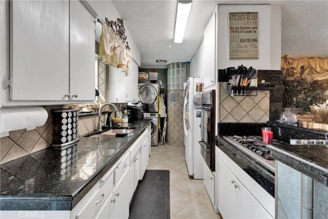 14444 Iroquois Road, Apple Valley, CA 92307