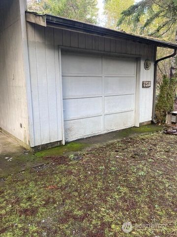 621 N Rainbow Way E, Hoodsport, WA 98548