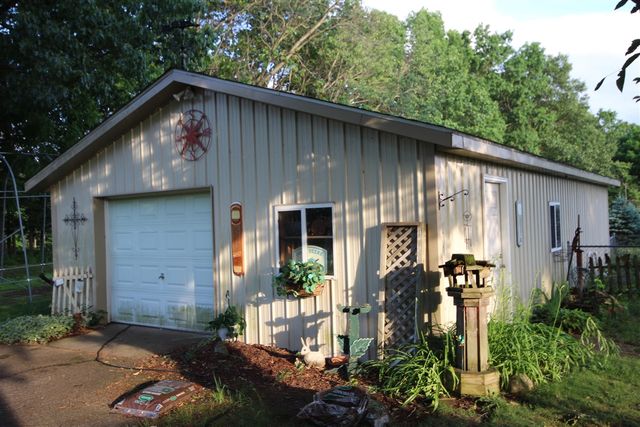 1550 E Y Avenue, Vicksburg, MI 49097