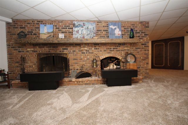1550 E Y Avenue, Vicksburg, MI 49097