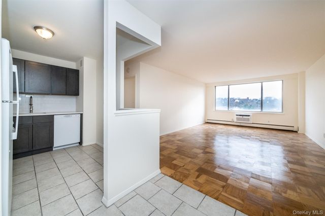 125 Lake Street 6-D North, White Plains, NY 10604