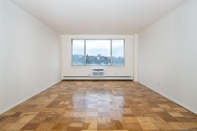 125 Lake Street 6-D North, White Plains, NY 10604