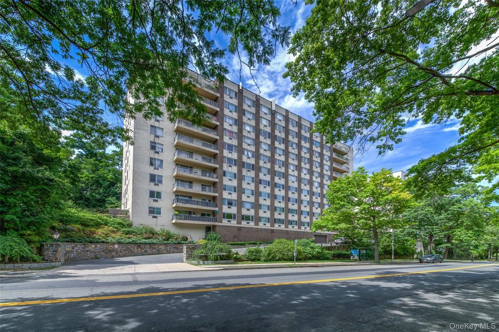 125 Lake Street 6-D North, White Plains, NY 10604