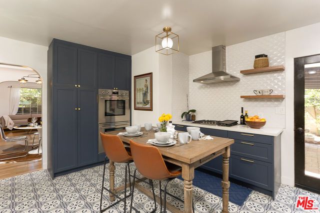 5120 Willowcrest Avenue, North Hollywood (los Angeles), CA 91601