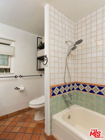 5120 Willowcrest Avenue, North Hollywood (los Angeles), CA 91601