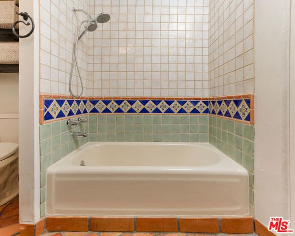 5120 Willowcrest Avenue, North Hollywood (los Angeles), CA 91601