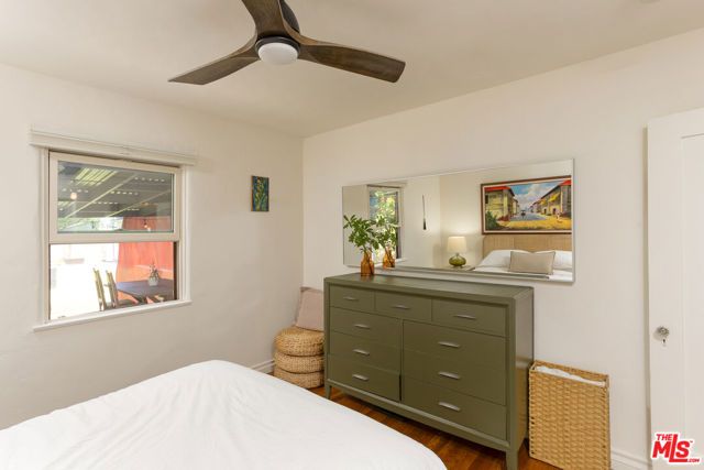 5120 Willowcrest Avenue, North Hollywood (los Angeles), CA 91601