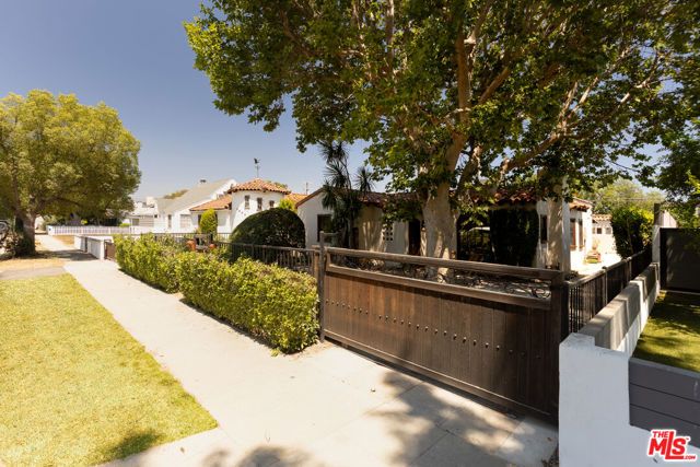 5120 Willowcrest Avenue, North Hollywood (los Angeles), CA 91601