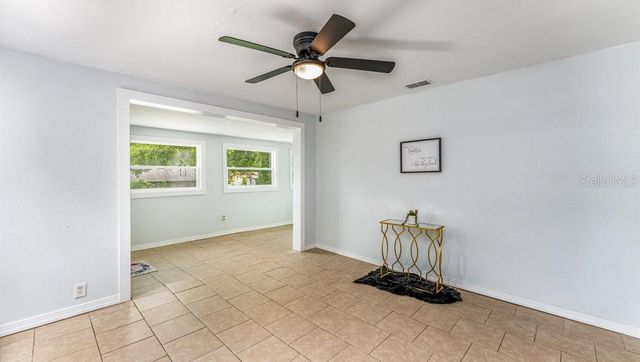 912 E CAROLINA AVE, Deland, FL 32724