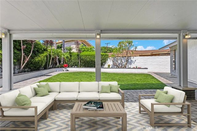 3017 Ceylon Road, Costa Mesa, CA 92626
