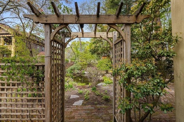 186 Elm Street, North Attleboro, MA 02760