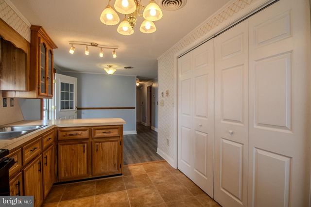 1305 W VIRGINIA AVE, Martinsburg, WV 25401