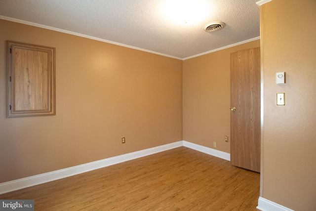 1305 W VIRGINIA AVE, Martinsburg, WV 25401