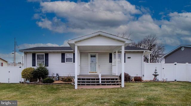 1305 W VIRGINIA AVE, Martinsburg, WV 25401