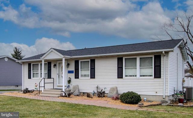 1305 W VIRGINIA AVE, Martinsburg, WV 25401