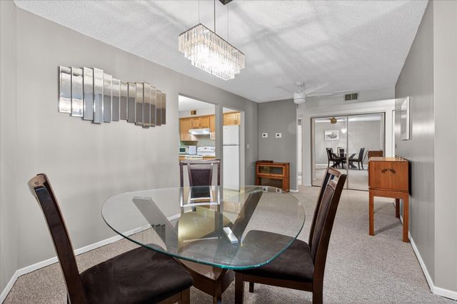 2680 Oxford Street N 125, Roseville, MN 55113