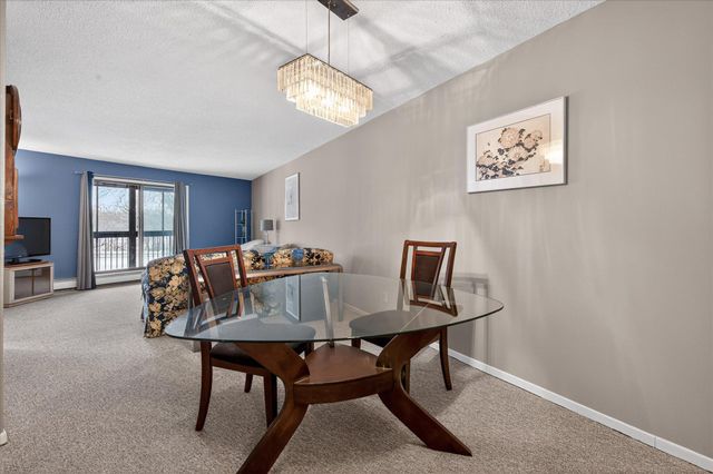 2680 Oxford Street N 125, Roseville, MN 55113